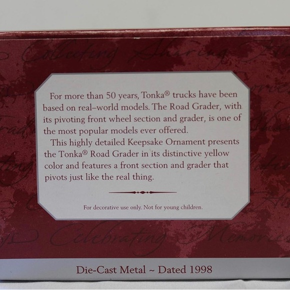 Vintage Hallmark Keepsake Tonka Road Grader 1998 Christmas Ornament. - Picture 3 of 6